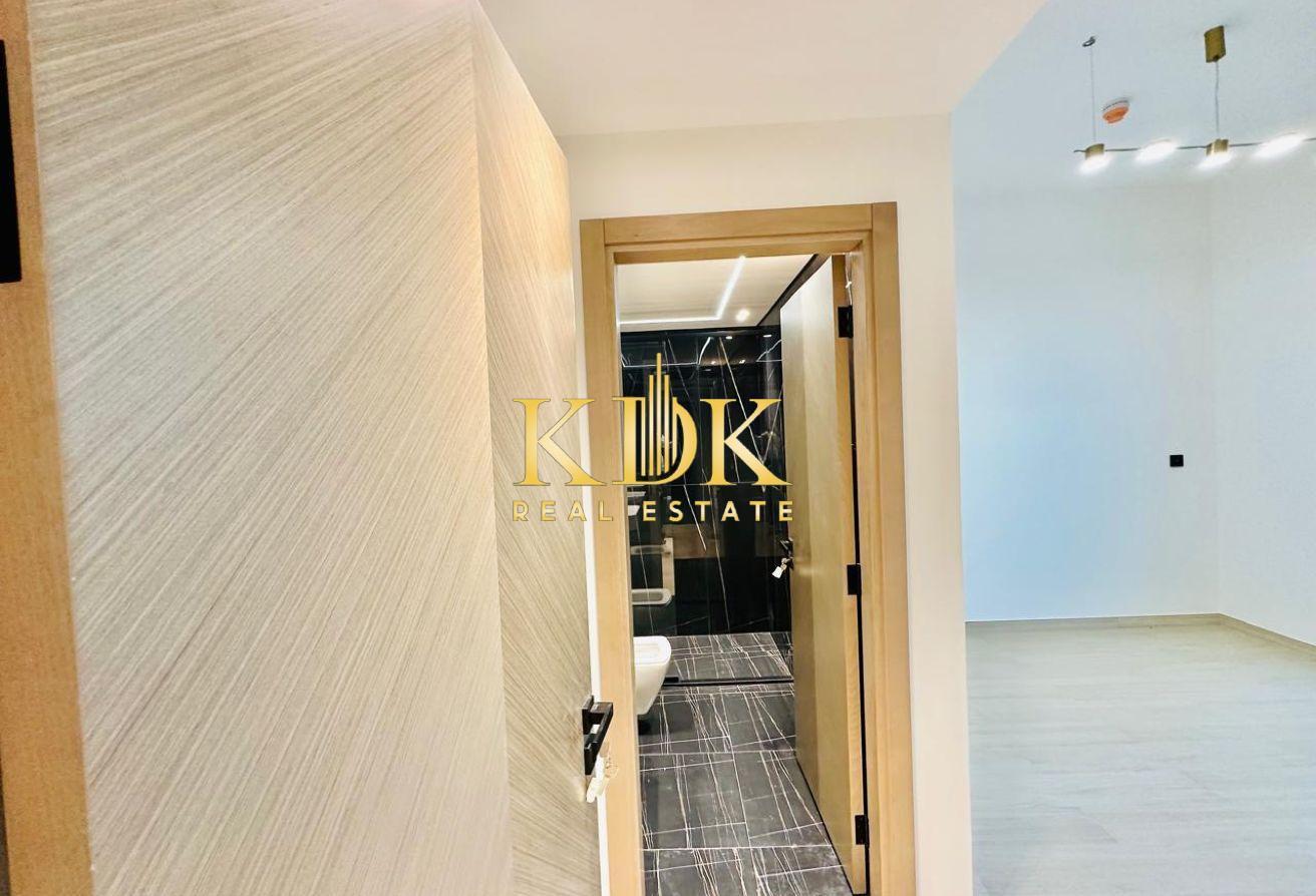 Pool View | Spacious Unit | Ready To Move photo 9