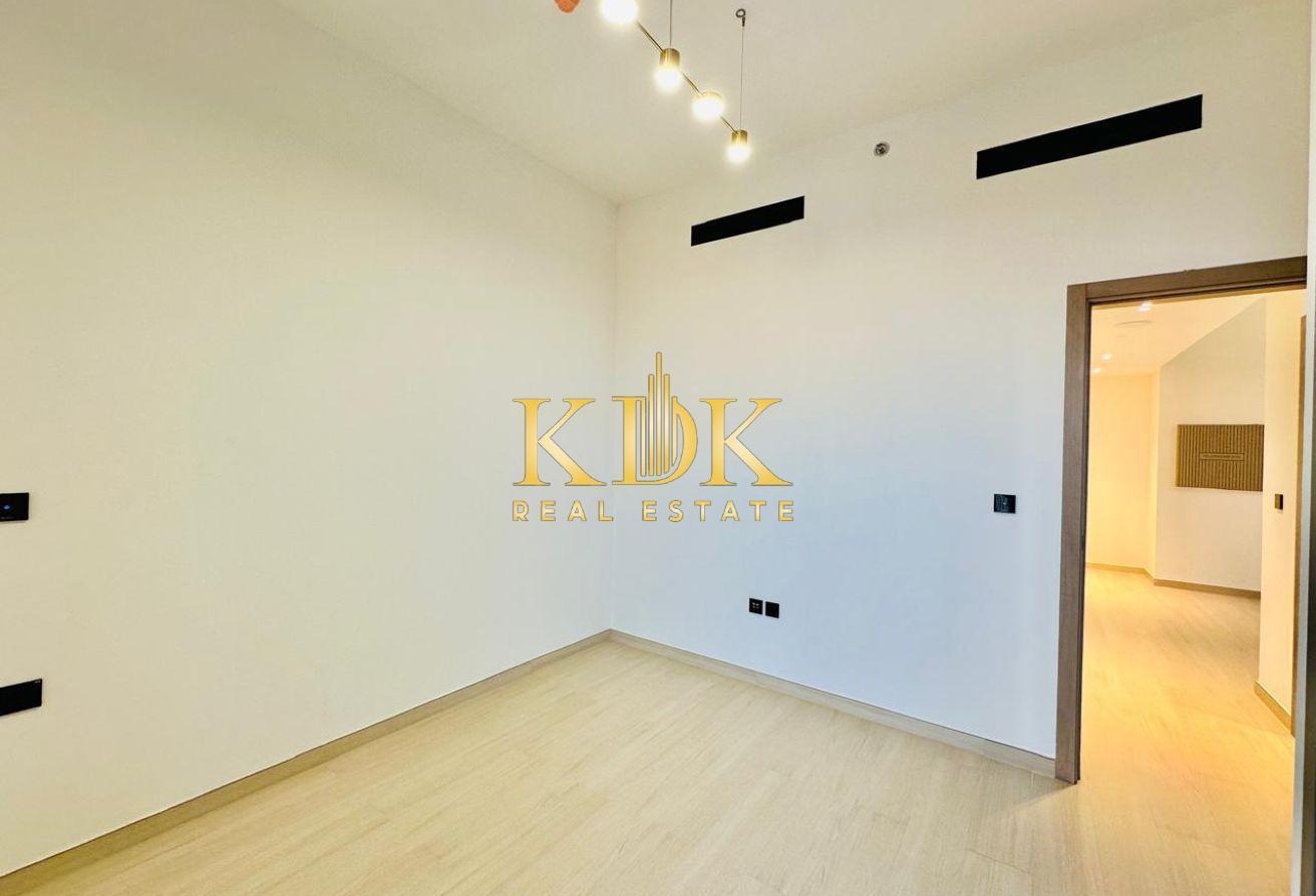 Pool View | Spacious Unit | Ready To Move photo 4