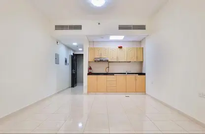 شقة - 1 حمام للايجار في السوق الكبير - بر دبي - دبي