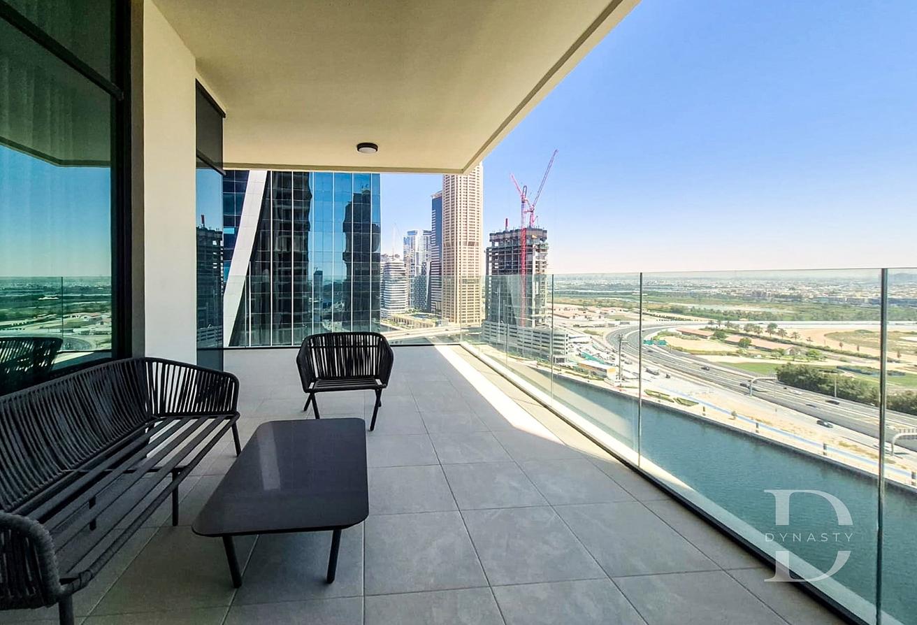 Luxury 3BR + Maid | Private Elevator | Urban Oasis photo 5