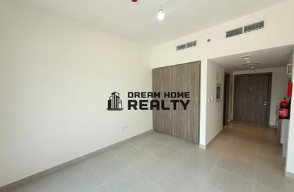 Apartment - Studio - 1 for rent in Aysha Residence - Maryam Island - Al Khan - Sharjah Apartment - Studio - 1 for rent in Aysha Residence - Maryam Island - Al Khan - Sharjah