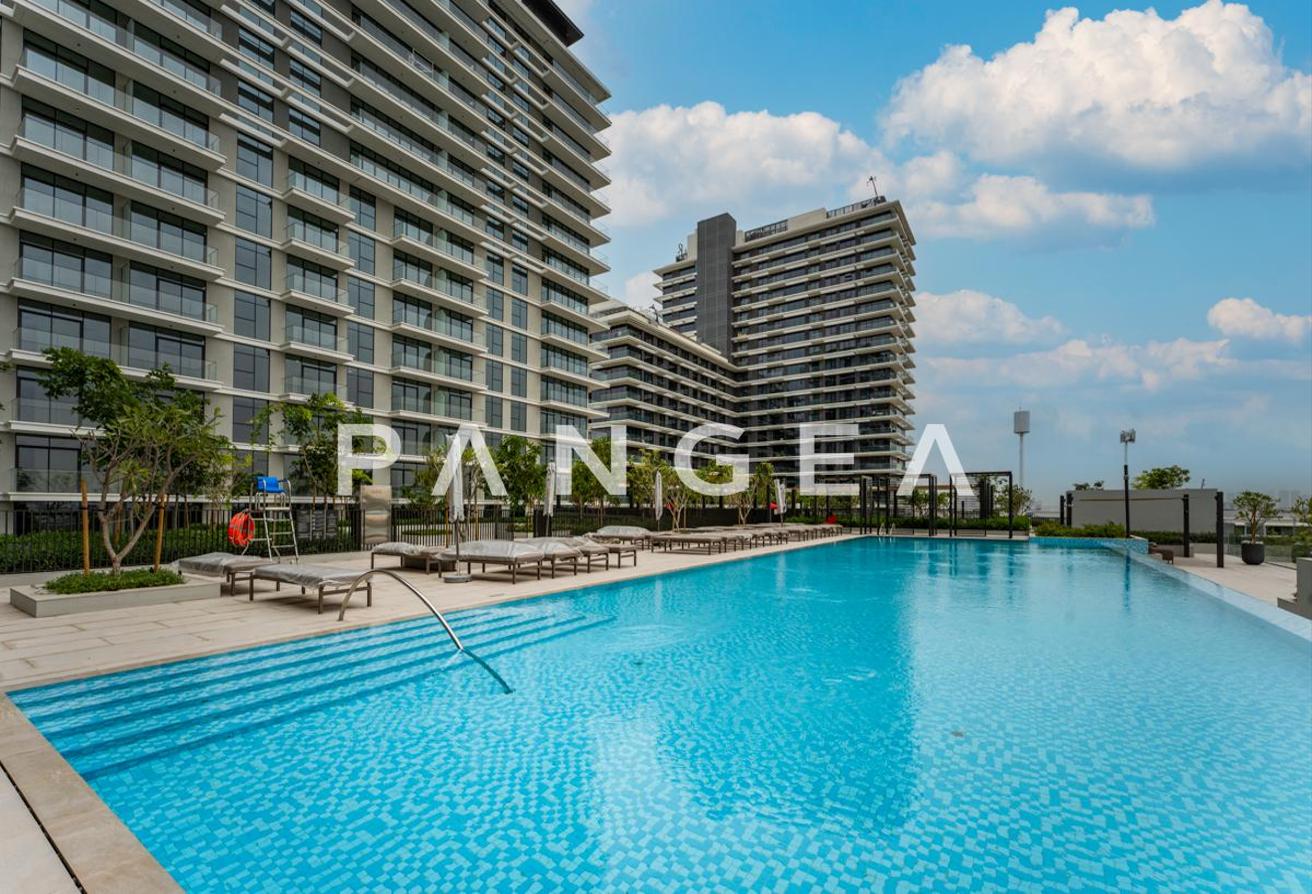 Large Layout | Pool and Golf Course View | High Floor photo 12