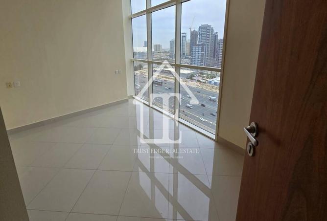 70676273 - صورة العقار 3