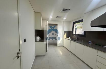 Townhouse - 3 - 5 for rent in Sarab 2 - Aljada - Sharjah