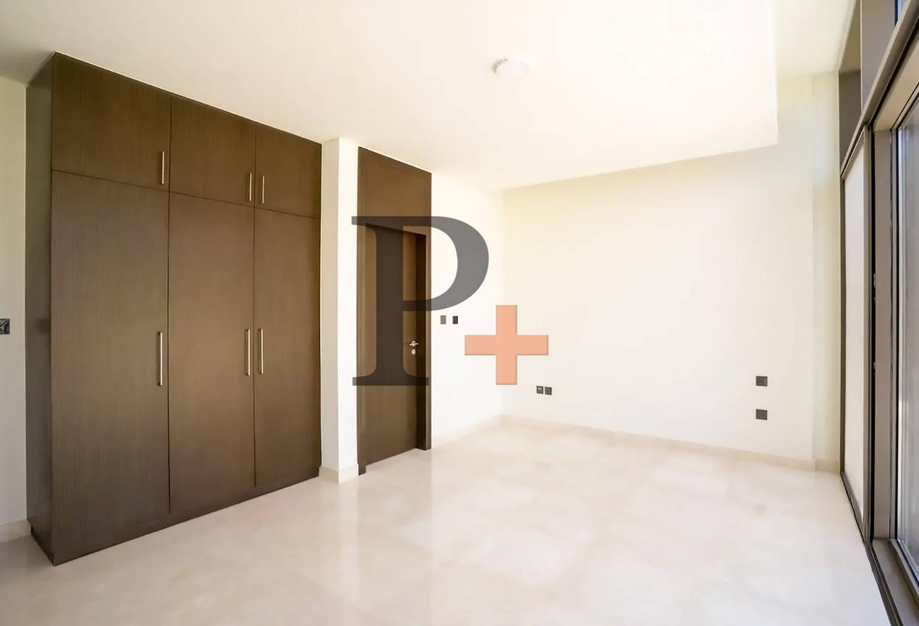 Park backing 4 BR| Lowest in market | Roof terrace photo 7