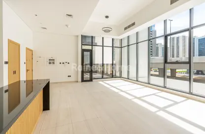 Apartment - 3 Bedrooms - 1 Bathroom for rent in Central 1 - Business Bay - Dubai