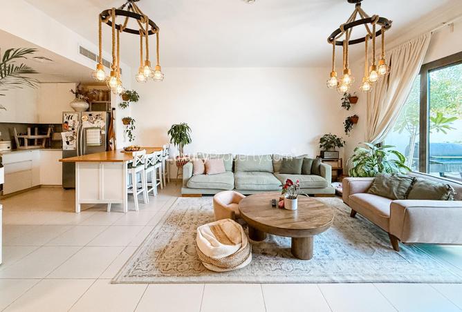 75011801 - Property Main Image