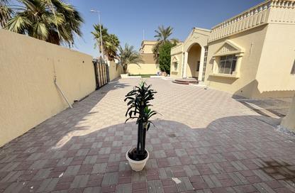 Villa - 5 - 5 for rent in Al Ramtha - Wasit - Sharjah