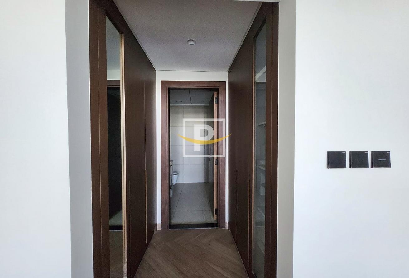 Exclusive | Signature Floor | Furnished Smart Home photo 8