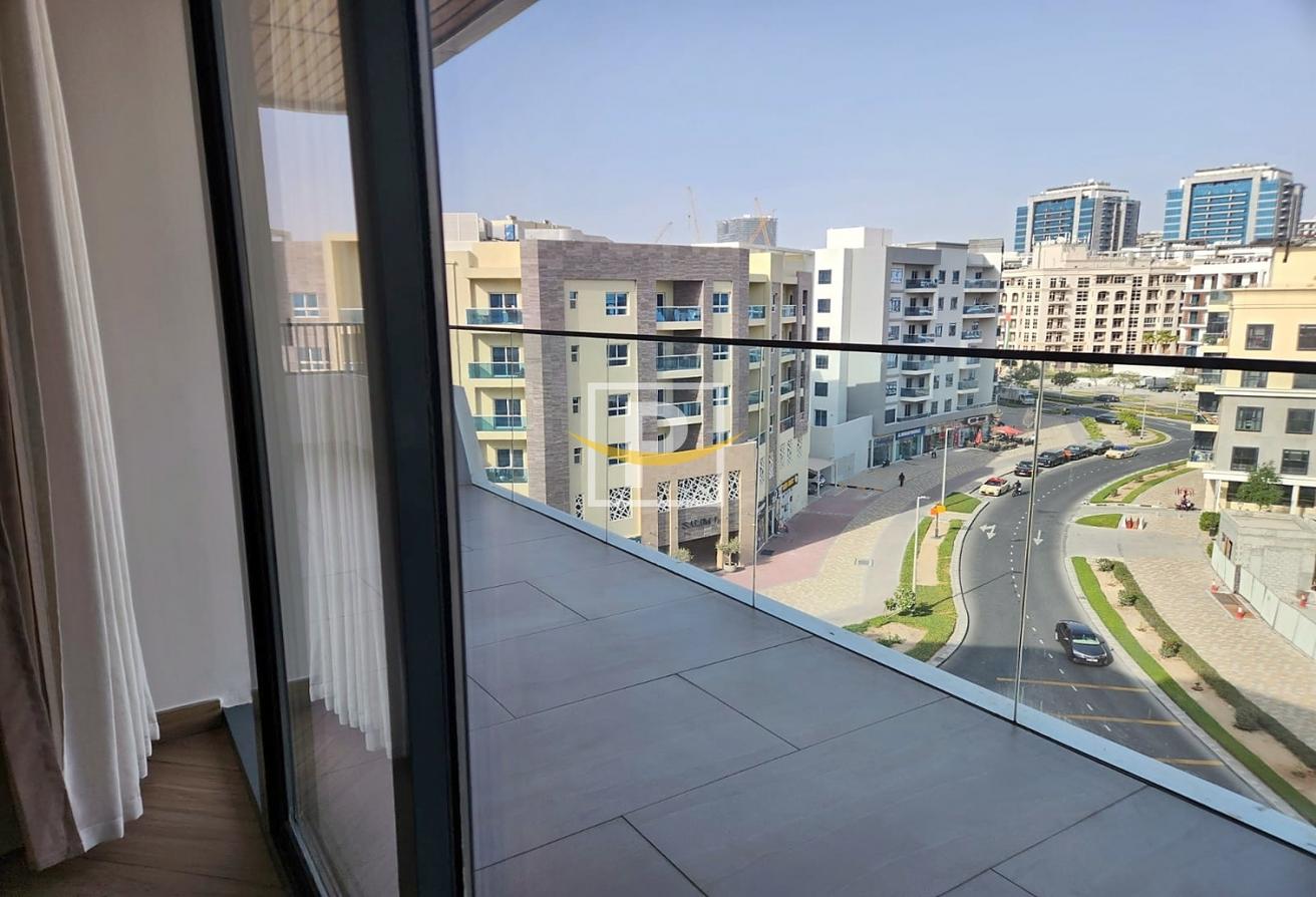 Exclusive | Signature Floor | Furnished Smart Home photo 14
