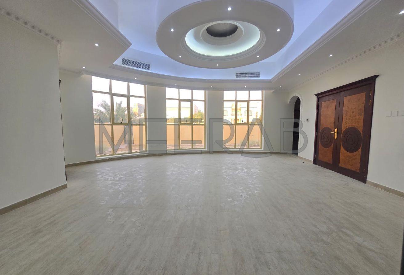 WELL KEPT | SPACIOUS 5BEDS VILLA | PVT GARDEN photo 3