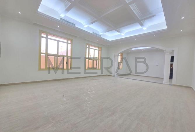 127033189 - Property Image 2