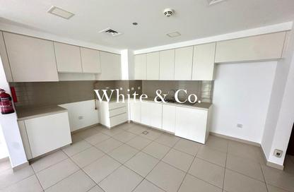 Apartment - 2 Bedrooms - 2 Bathrooms for sale in Hayat Boulevard 1B - Hayat Boulevard 1 - Hayat Boulevard - Town Square - Dubai