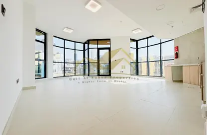 Apartment - 2 Bedrooms - 3 Bathrooms for rent in Jumeirah Garden City - Al Satwa - Dubai