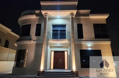 Villa - 5 Bedrooms - 6 Bathrooms for rent in Al Aweer 1 - Al Aweer - Dubai