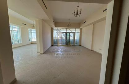 Penthouse - 4 - 7 for rent in Al Majaz 1 - Al Majaz - Sharjah