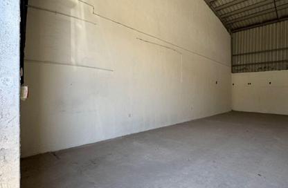 Warehouse - Studio - 1 Bathroom for rent in Mussafah Industrial Area - Mussafah - Abu Dhabi