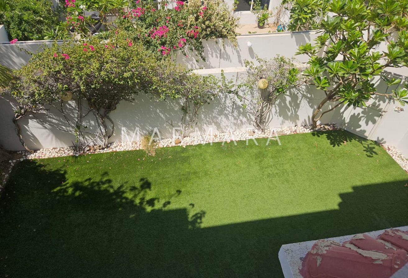 Spacious Well Maintained villa | Garden | Pool photo 20