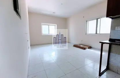 Apartment - Studio - 1 Bathroom for rent in Muwaileh - Sharjah