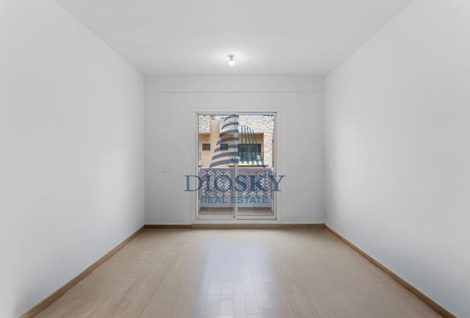 100858640 - Property Image 2