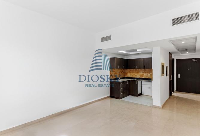 100858640 - Property Main Image