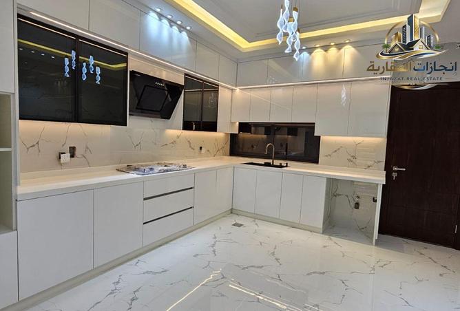 70706242 - Property Image 3