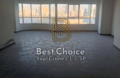 Office Space - Studio - 2 Bathrooms for rent in Thuraya Al Majaz Building - Al Majaz 3 - Al Majaz - Sharjah