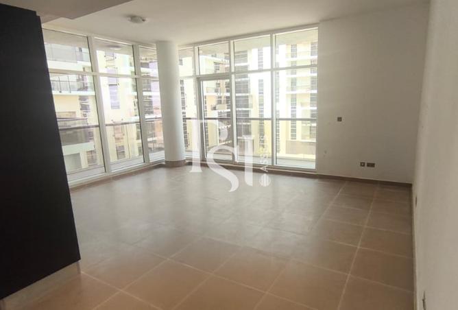 143744302 - Property Image 3