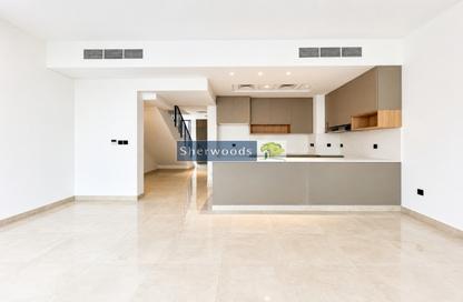 Townhouse - 2 Bedrooms - 2 Bathrooms for rent in Falcon Island North - Falcon Island - Al Hamra Village - Ras Al Khaimah