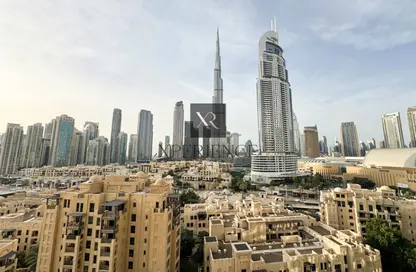 Apartment - 2 Bedrooms - 2 Bathrooms for rent in Burj Royale - Downtown Dubai - Dubai