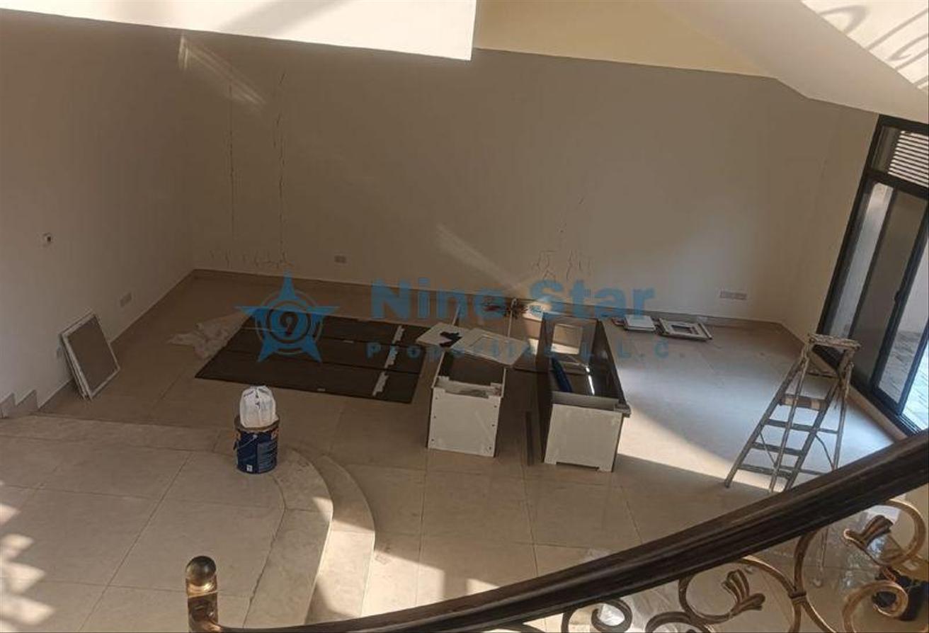 READY TO MOVE / FULLY UPGRADED photo 7