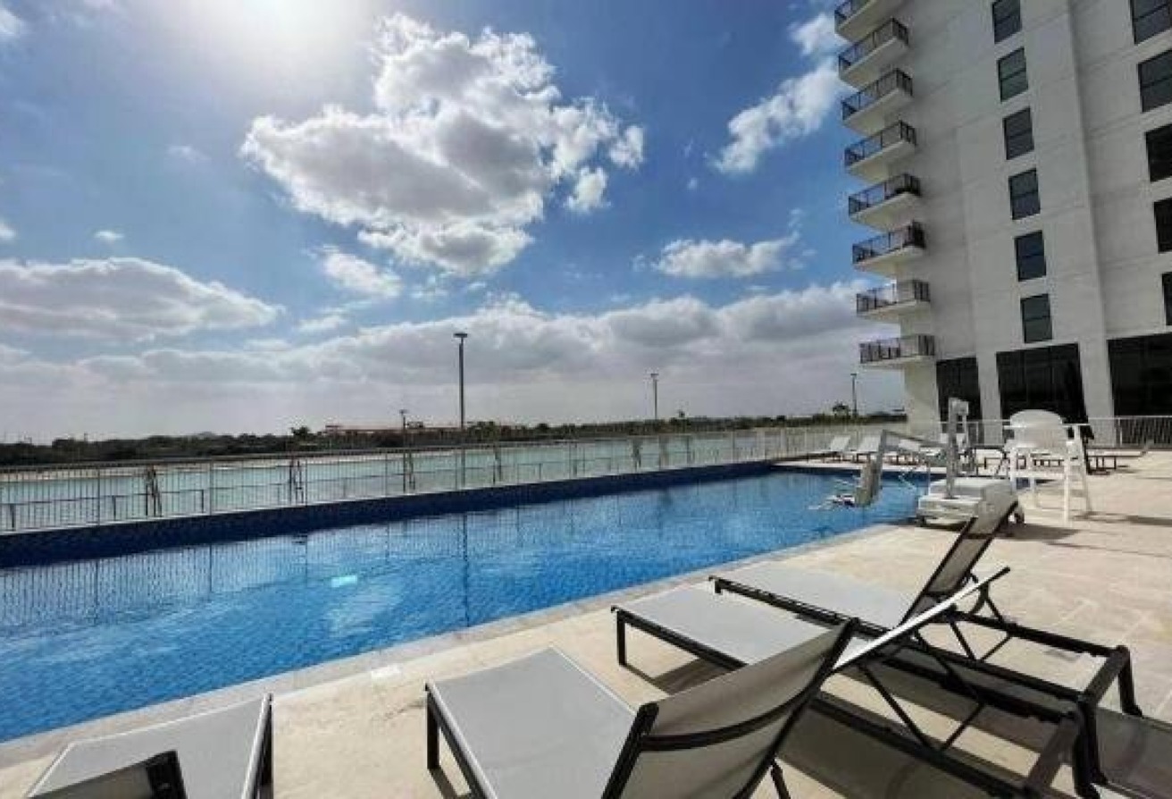 Canal View | Stunning 1BR | Ready to move