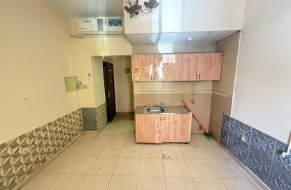 Apartment - Studio - 1 Bathroom for rent in Muwaileh 29 Building - Muwaileh - Sharjah