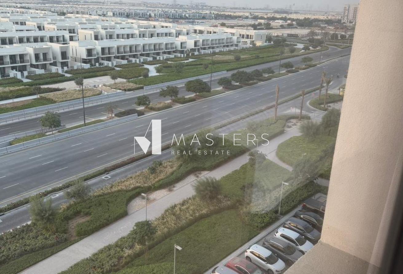 Fully Furnished | Pretty Sunset View | Cozy photo 17