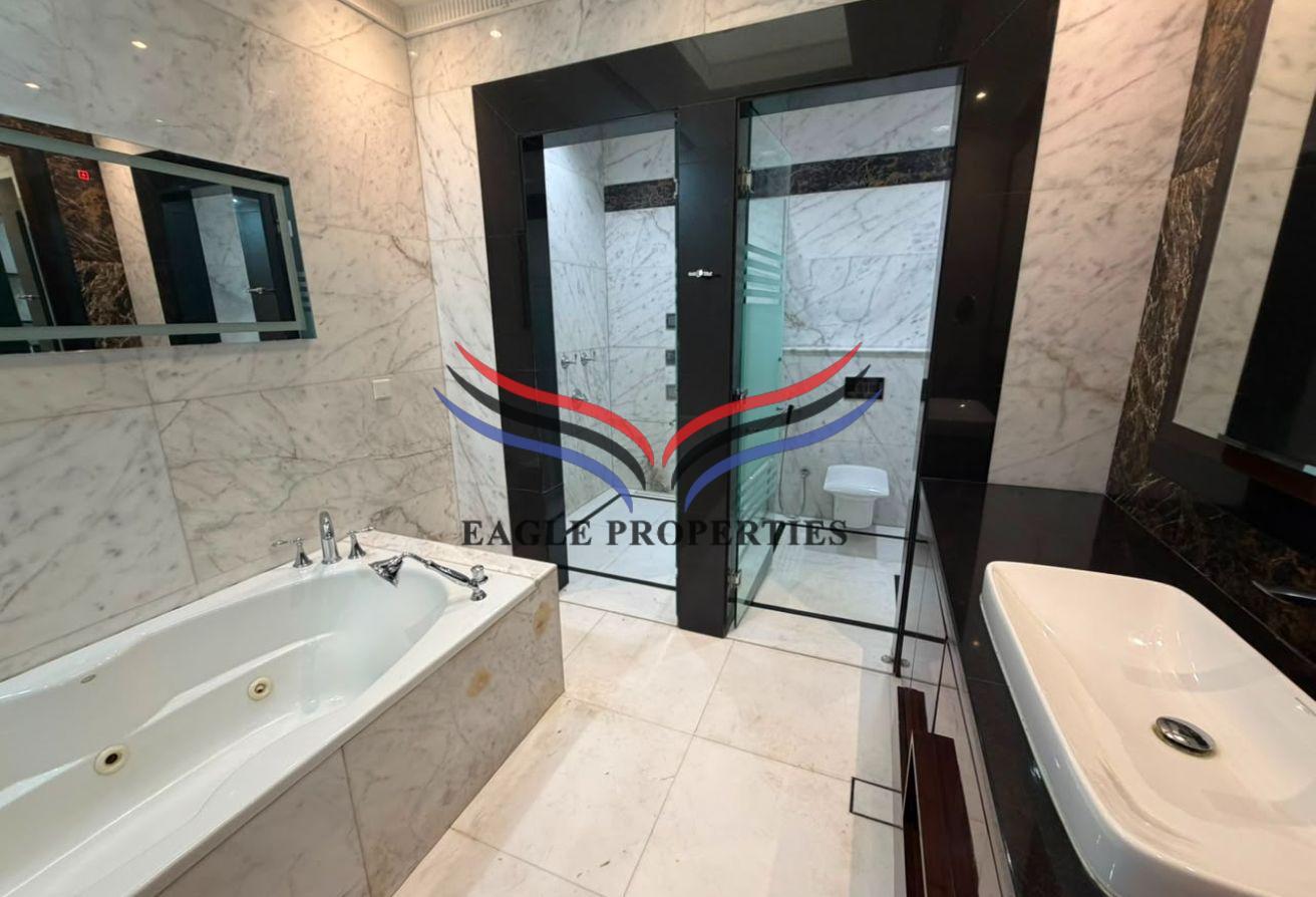 Ultra Spacious 7BR Villa | 9 Baths | Pool/ Jacuzzi photo 14