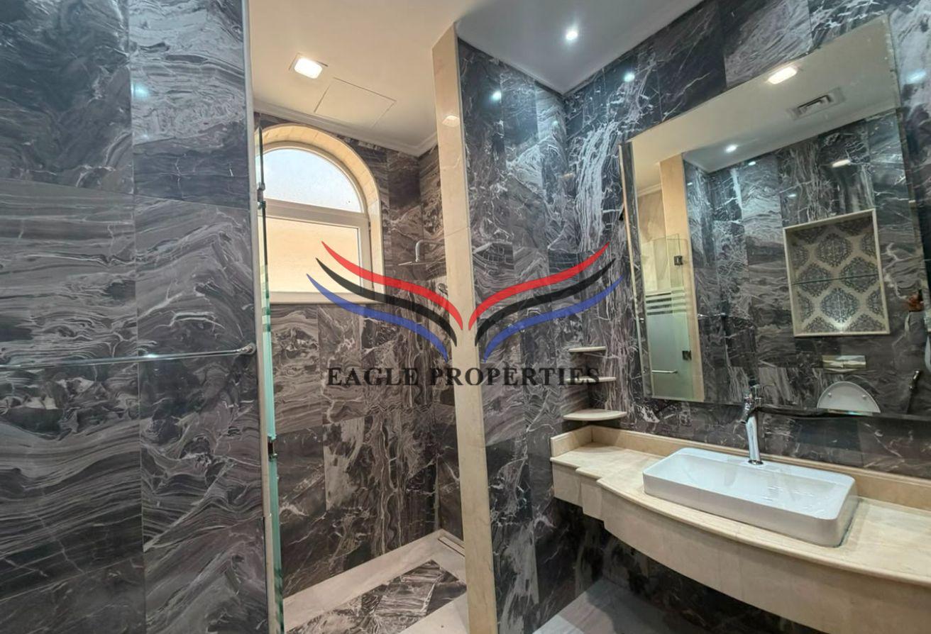 Ultra Spacious 7BR Villa | 9 Baths | Pool/ Jacuzzi photo 8