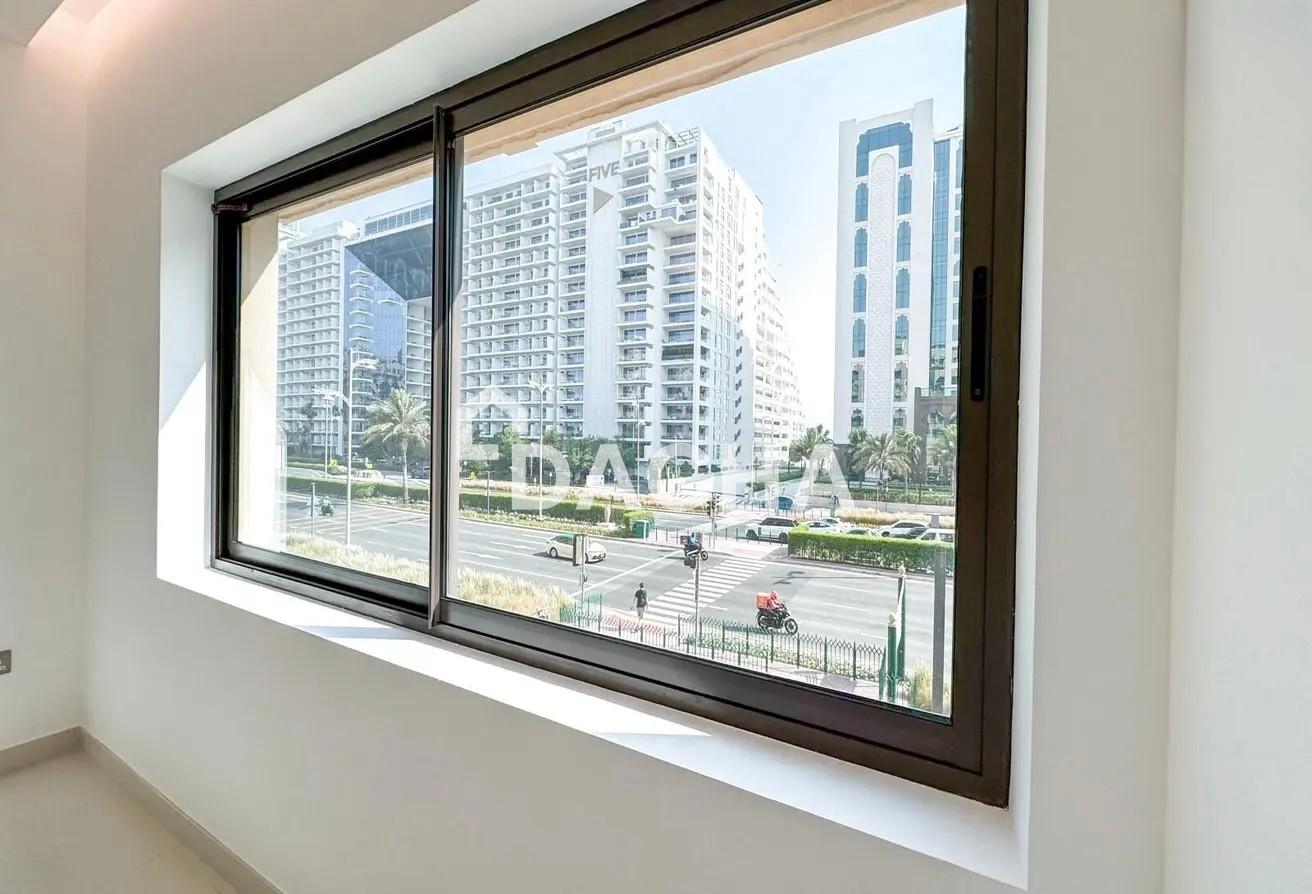 3 Storey | Best Price | Large Layout photo 6