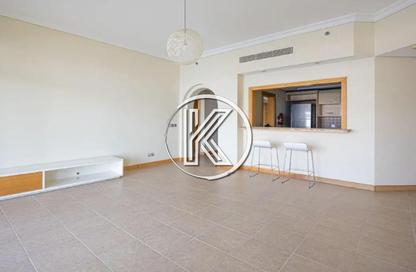 Apartment - 2 Bedrooms - 2 Bathrooms for rent in Al Das - Shoreline Apartments - Palm Jumeirah - Dubai