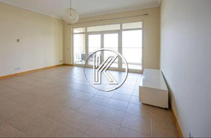 Apartment - 2 Bedrooms - 2 Bathrooms for rent in Al Das - Shoreline Apartments - Palm Jumeirah - Dubai