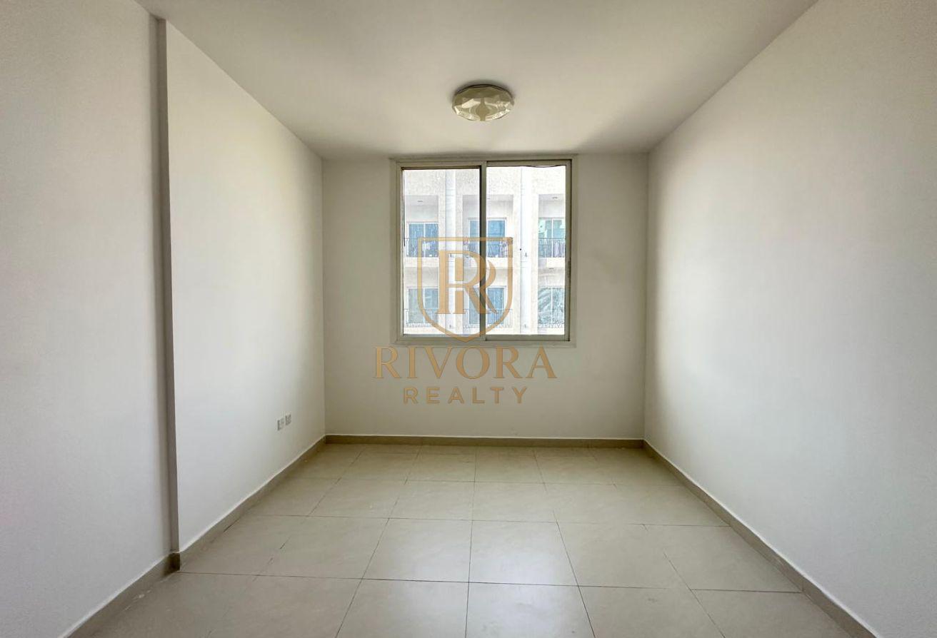 STUDIO I LOCATION I REASONABLE PRICE photo 3
