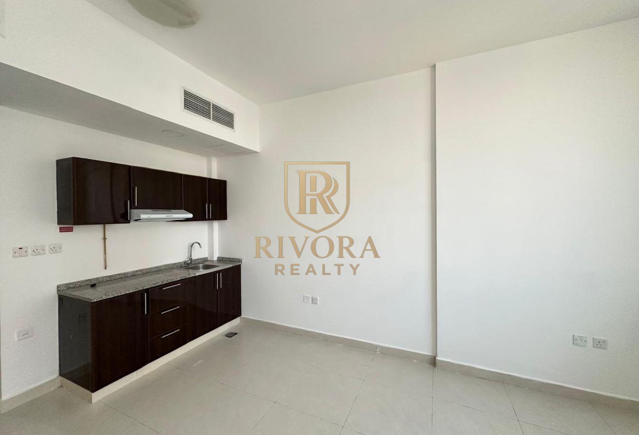 STUDIO I LOCATION I REASONABLE PRICE photo 7
