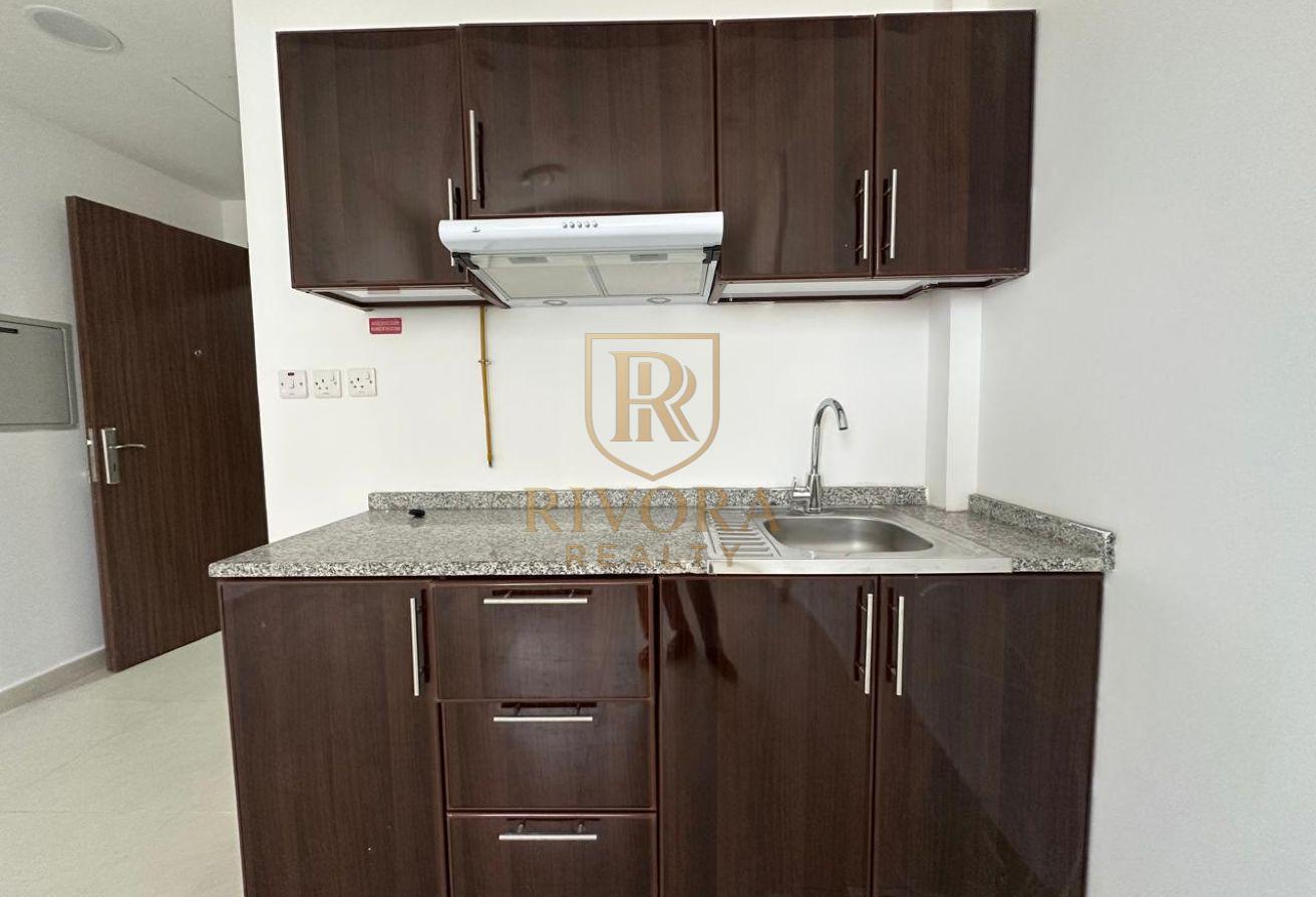 STUDIO I LOCATION I REASONABLE PRICE photo 6