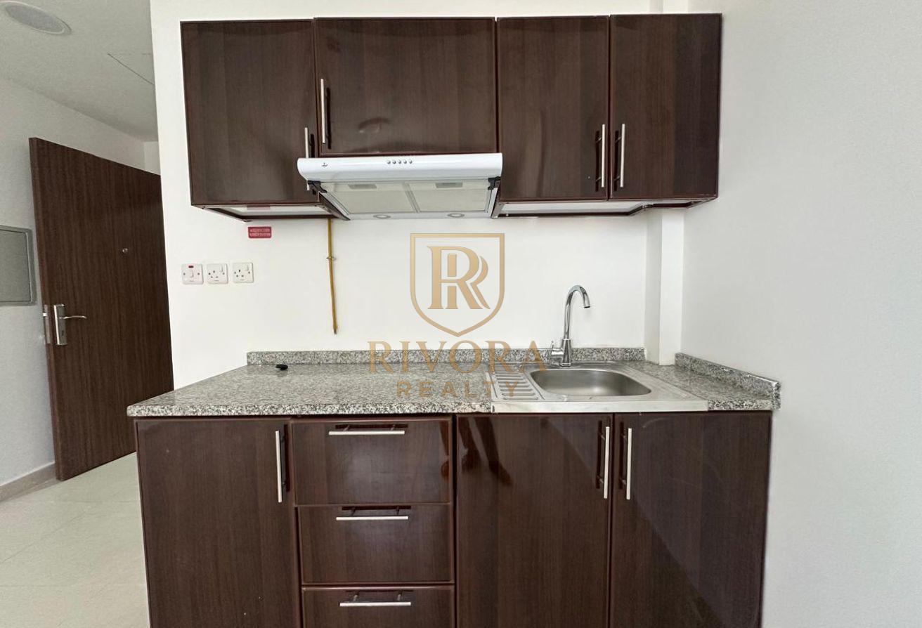 STUDIO I LOCATION I REASONABLE PRICE photo 5