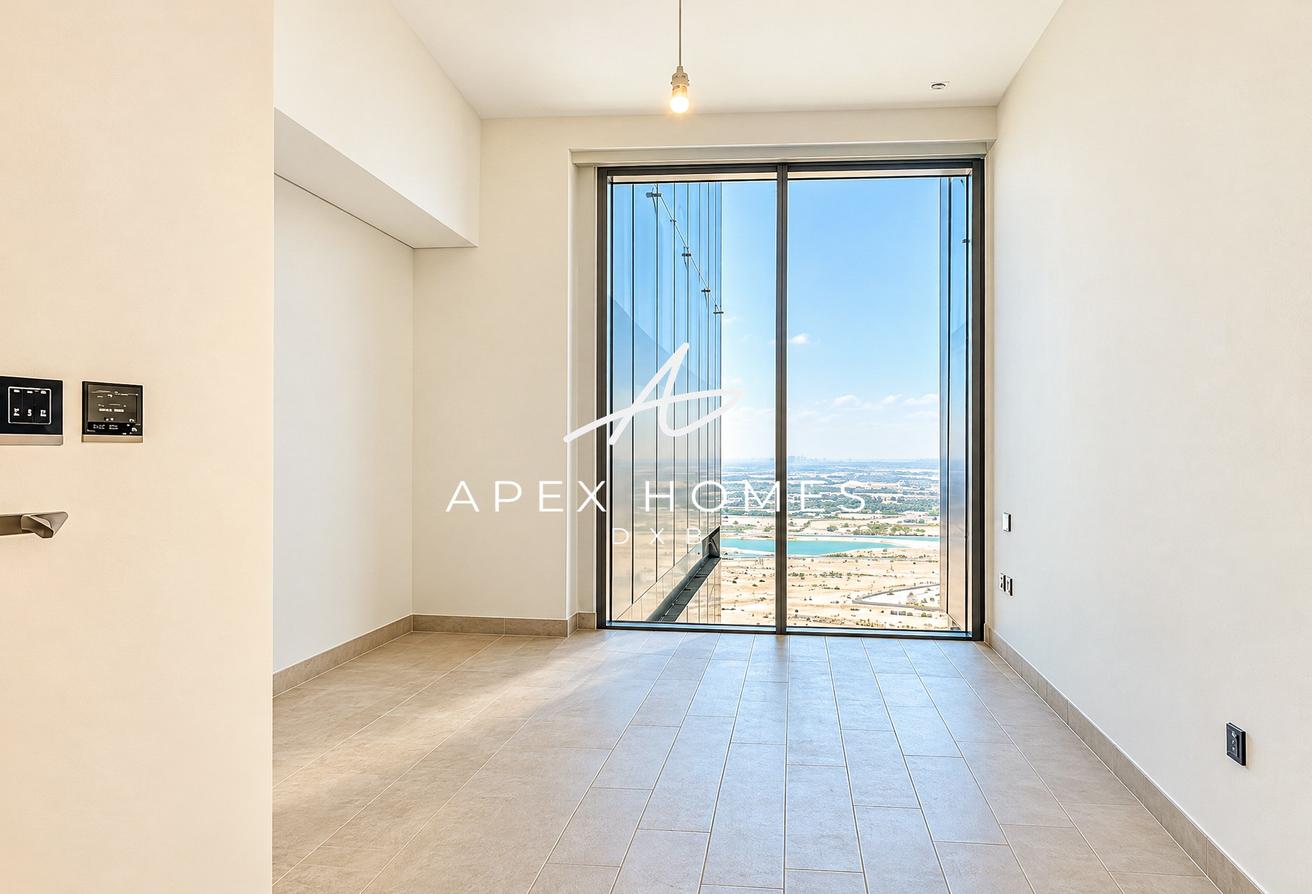 SPACIOUS | VACANT NOW | Brande New | Bright Layout photo 8