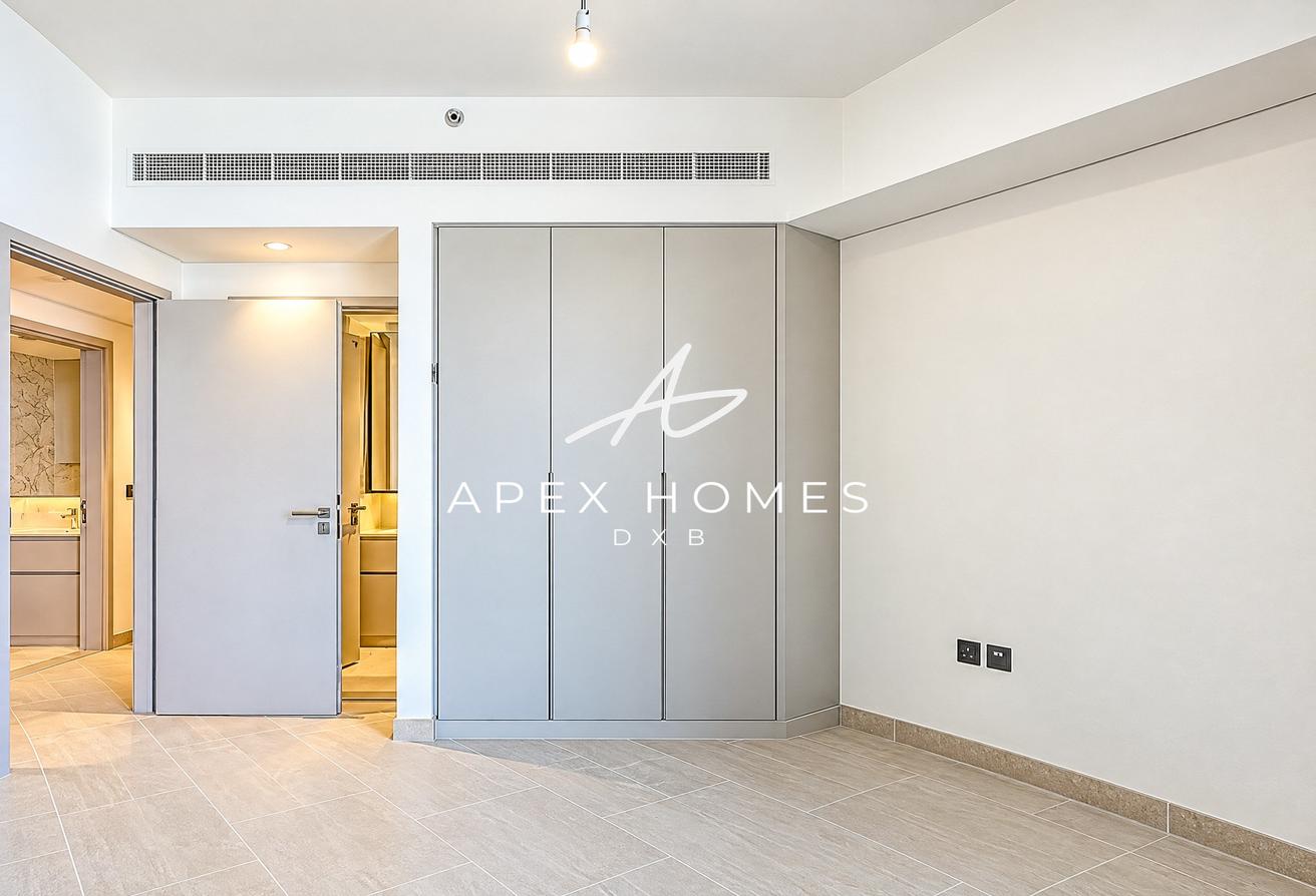SPACIOUS | VACANT NOW | Brande New | Bright Layout photo 6