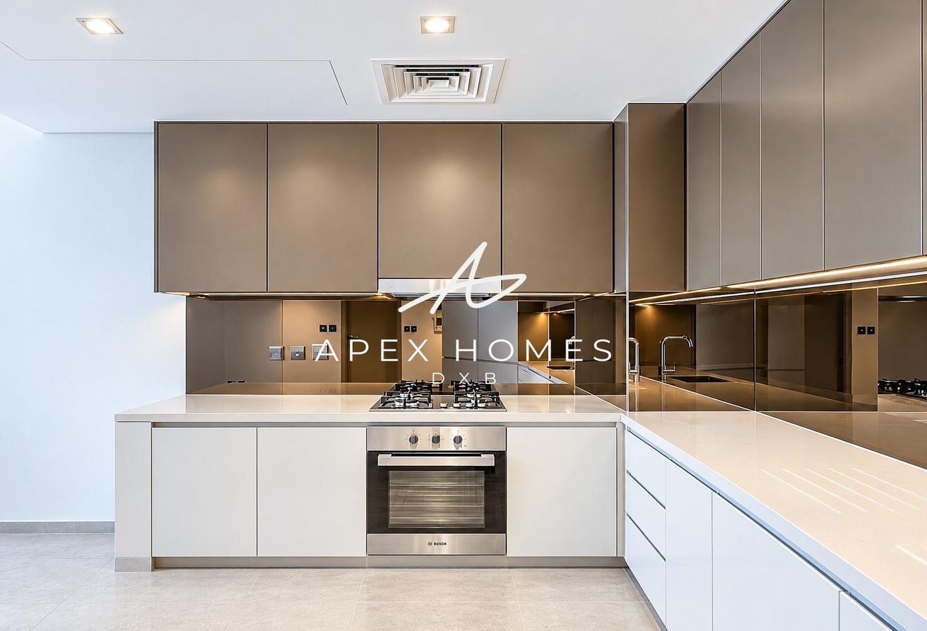 SPACIOUS | VACANT NOW | Brande New | Bright Layout photo 4
