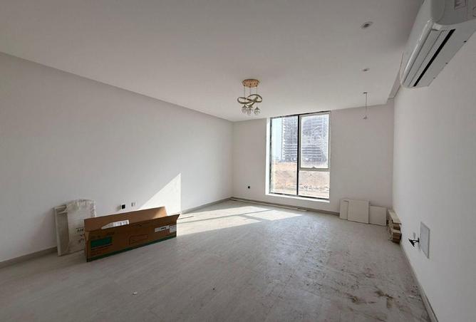102840194 - Property Image 2