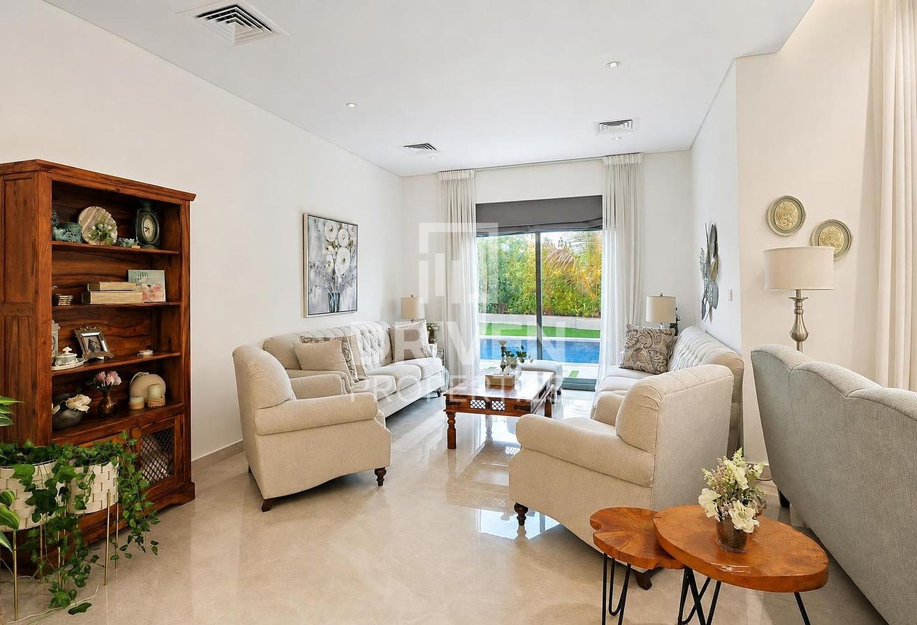 Upgraded Corner | Large Layout | Near Exit photo 7