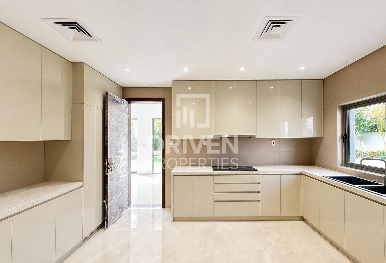 Upgraded Corner | Large Layout | Near Exit photo 13
