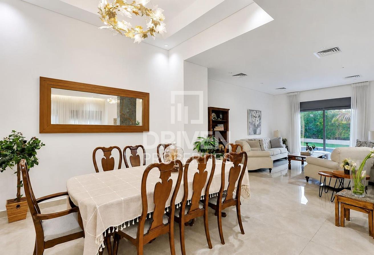 Upgraded Corner | Large Layout | Near Exit photo 8